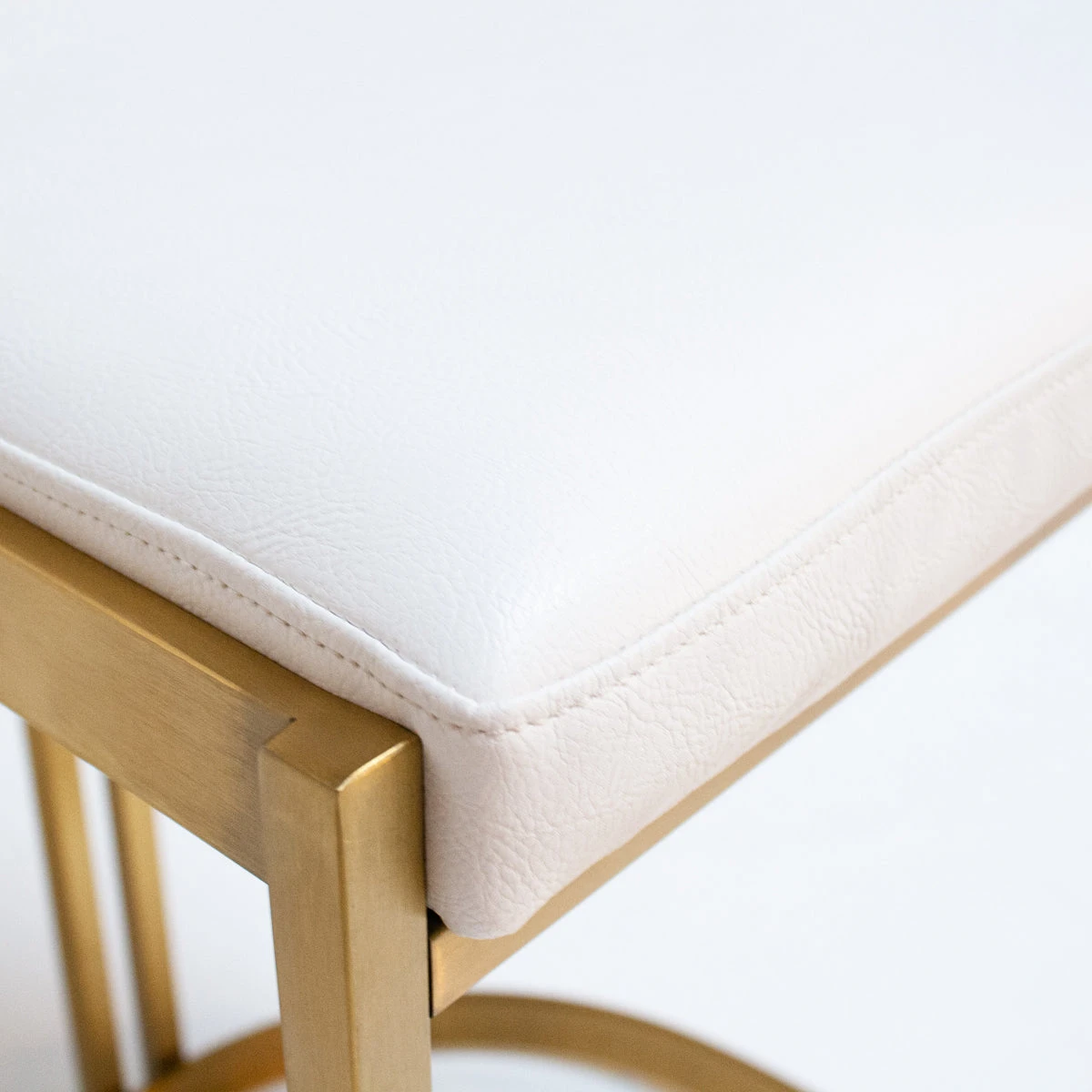 Ballantine Counter Stool In White Leather Brass 4 Ballantine Counter Stool In White Leather Brass - Image 4